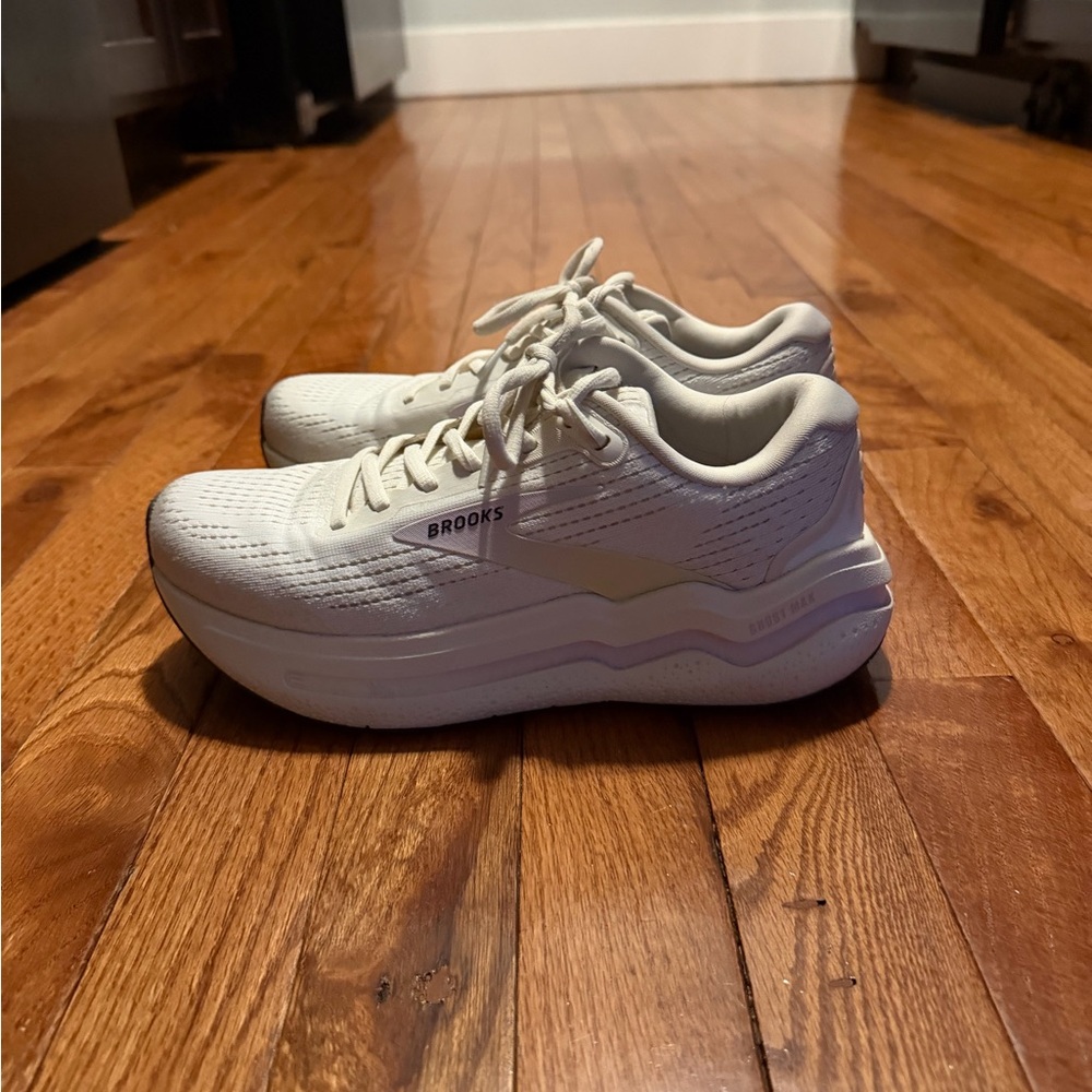 Brooks Ivory/White Women's Running Sneakers - Picture 2 of 4
